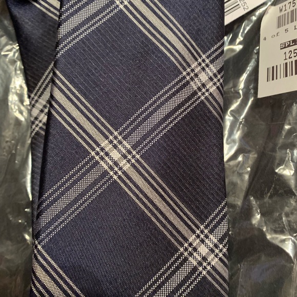 Michael Kors tie - Picture 3 of 4